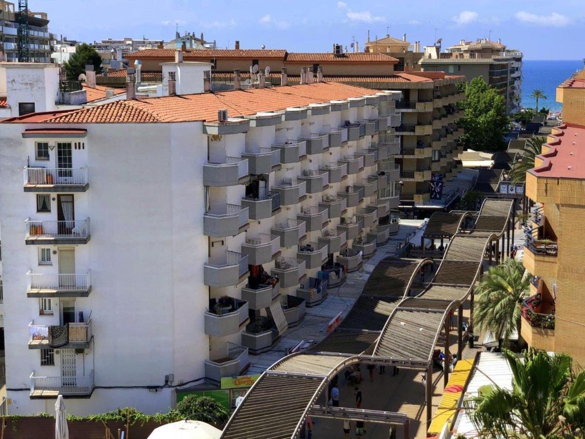 Apartamentos Bahia Dorada Y Iris Салоу Екстериор снимка